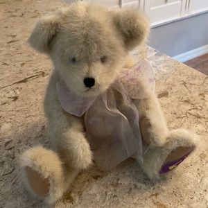 “Alisa R Angel” Boyd’s Bear